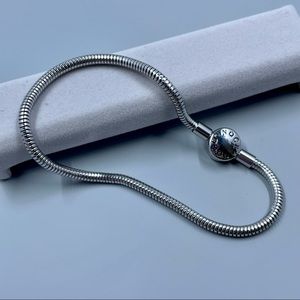 Gnoce stainless steel charm bracelet